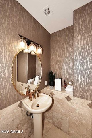 2139 E TECOMA Road, Phoenix, AZ 85048