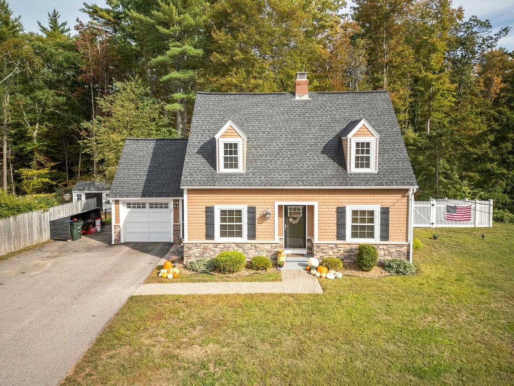39 Logging Hill Road, Bow, NH 03304