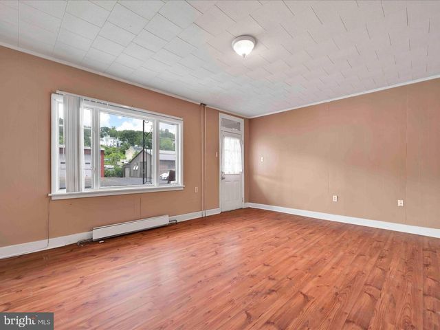 241 PEACOCK ST, Pottsville, PA 17901