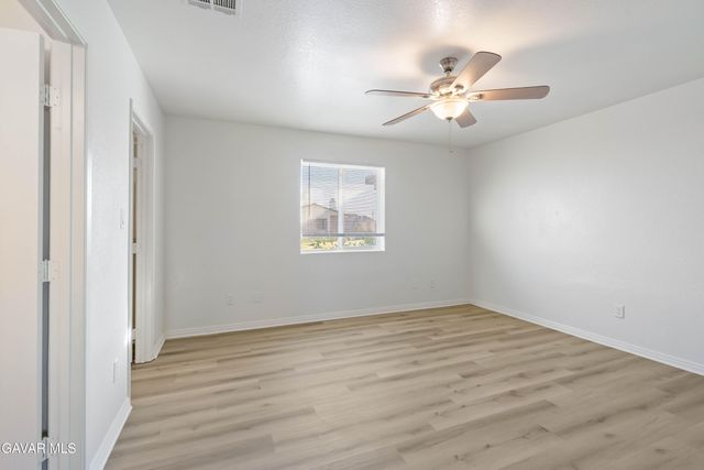 8570 Oleander Avenue, California City, CA 93505