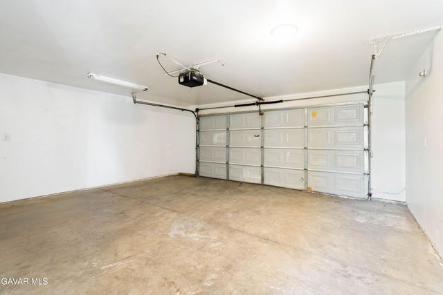 8570 Oleander Avenue, California City, CA 93505