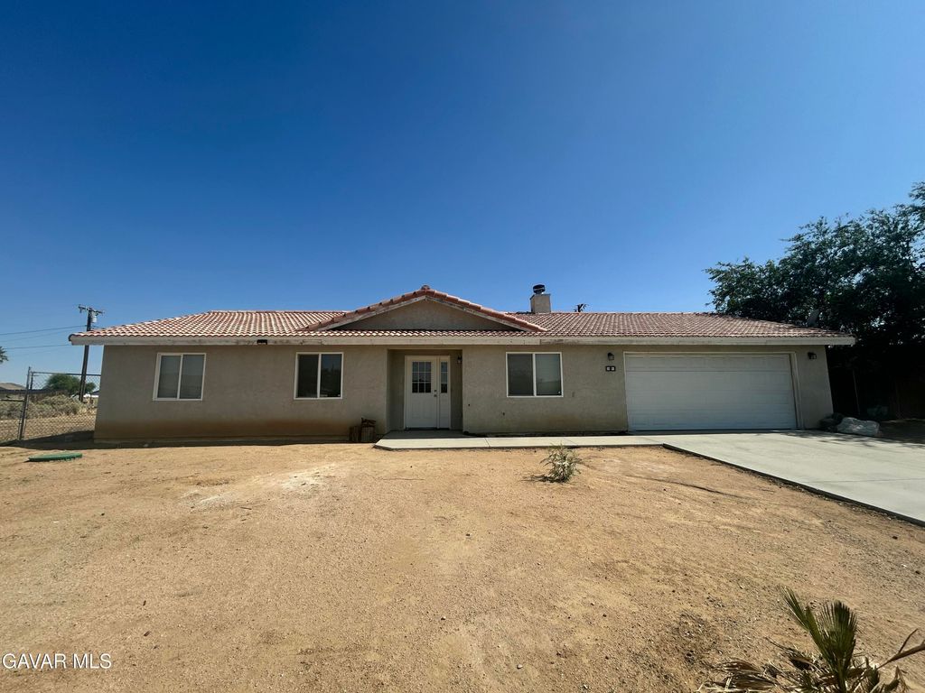 8570 Oleander Avenue, California City, CA 93505