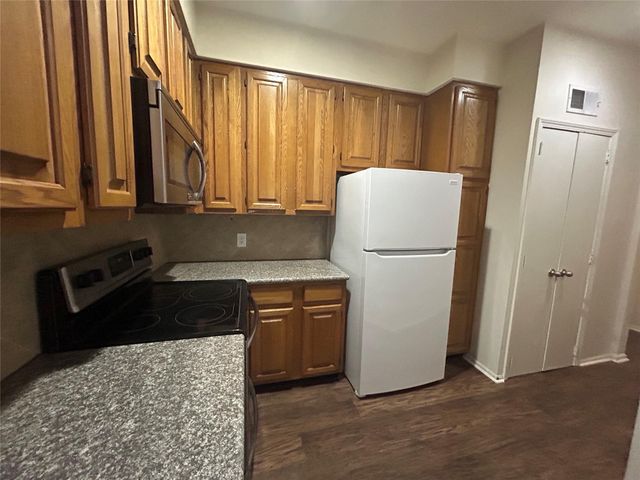 2213 S Braeswood Boulevard 12B, Houston, TX 77030