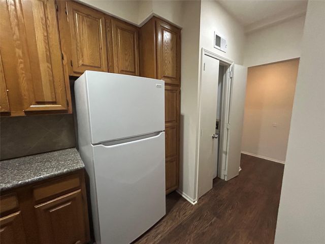 2213 S Braeswood Boulevard 12B, Houston, TX 77030