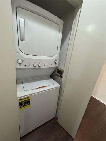 2213 S Braeswood Boulevard 12B, Houston, TX 77030