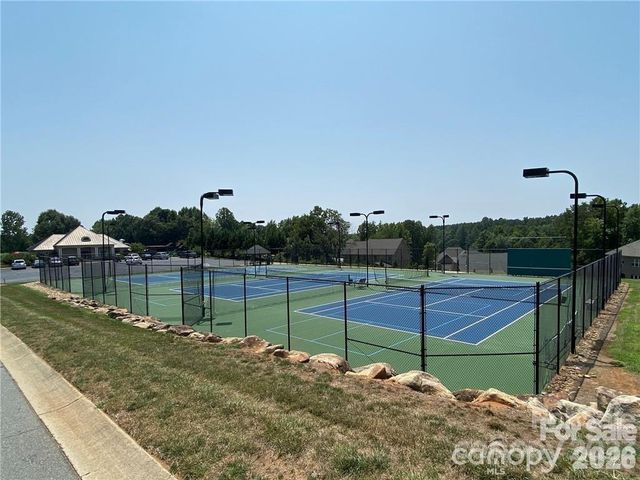 7267 Willowbrook Drive, Denver, NC 28037