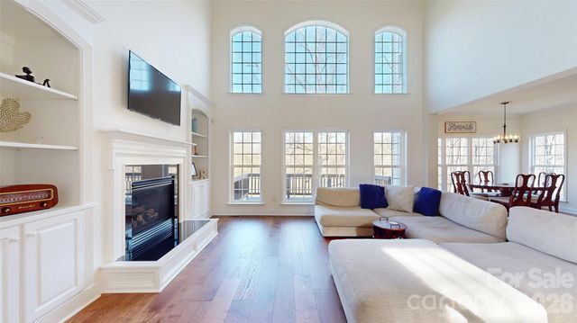 7267 Willowbrook Drive, Denver, NC 28037