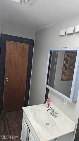 1070 Central Avenue, Bellaire, OH 43906