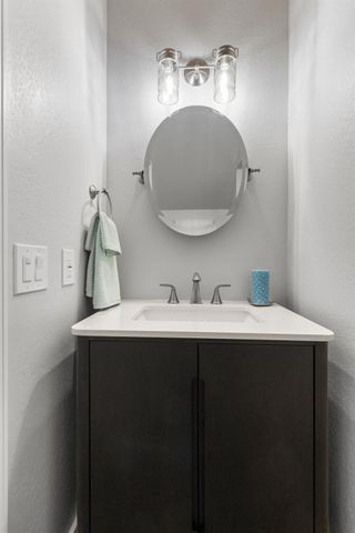 15880 Names Dr, Grass Valley, CA 95949