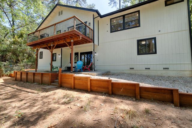 15880 Names Dr, Grass Valley, CA 95949