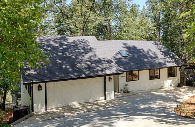 15880 Names Dr, Grass Valley, CA 95949