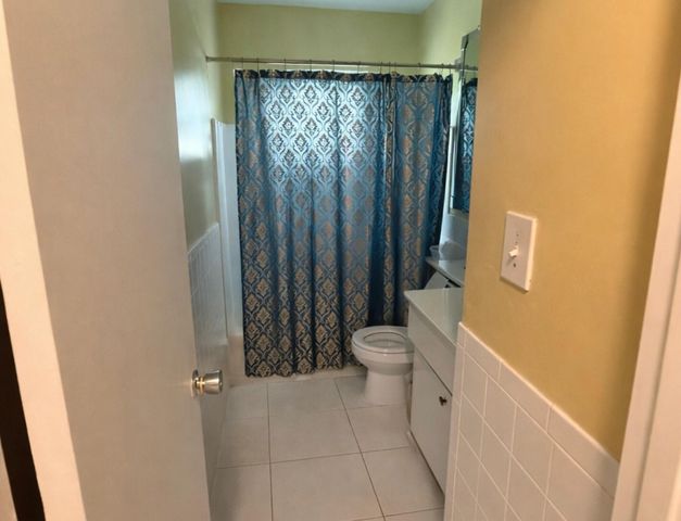 5808 NW 84th Terrace, Tamarac, FL 33321