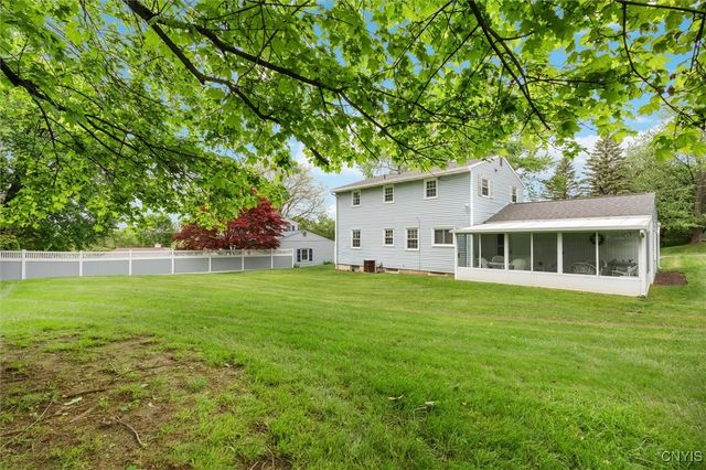 104 Hillside, Camillus, NY 13031