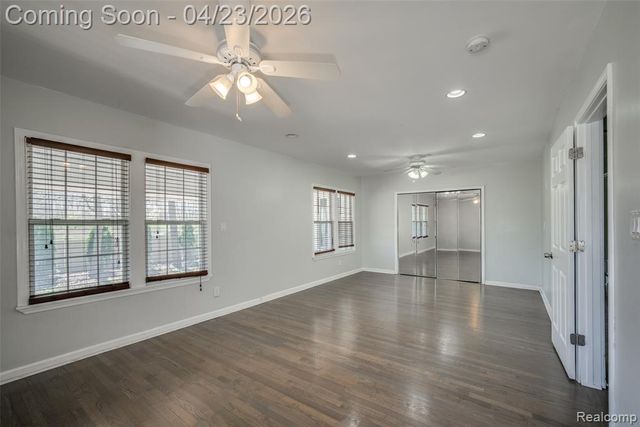 39936 Warren Road, Canton, MI 48187