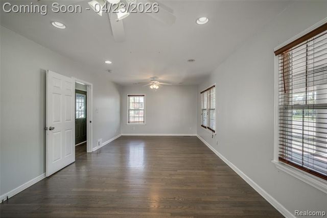 39936 Warren Road, Canton, MI 48187