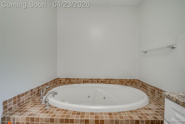 39936 Warren Road, Canton, MI 48187