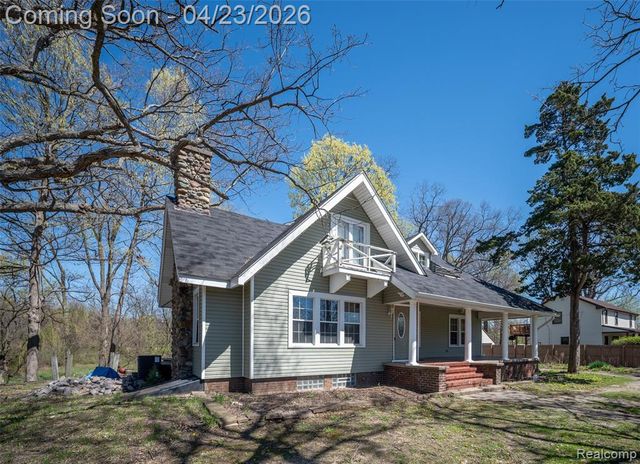 39936 Warren Road, Canton, MI 48187