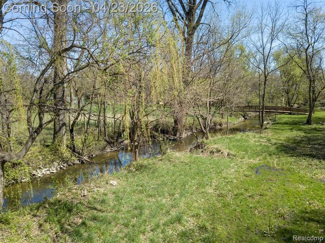 39936 Warren Road, Canton, MI 48187