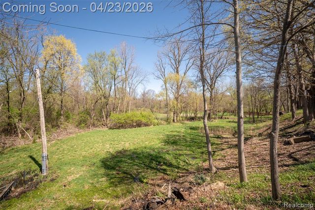 39936 Warren Road, Canton, MI 48187