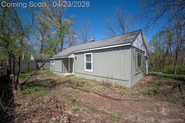 39936 Warren Road, Canton, MI 48187