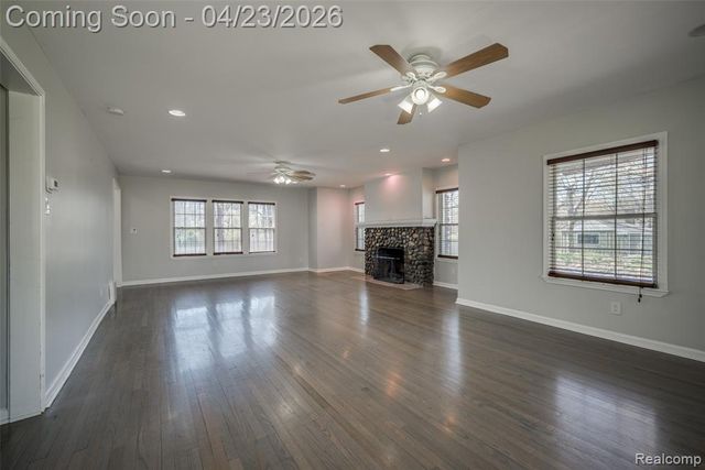 39936 Warren Road, Canton, MI 48187