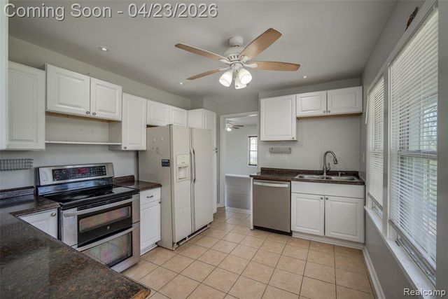 39936 Warren Road, Canton, MI 48187