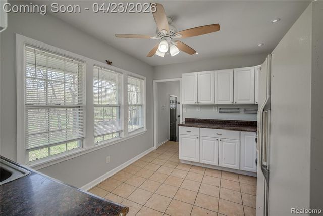 39936 Warren Road, Canton, MI 48187
