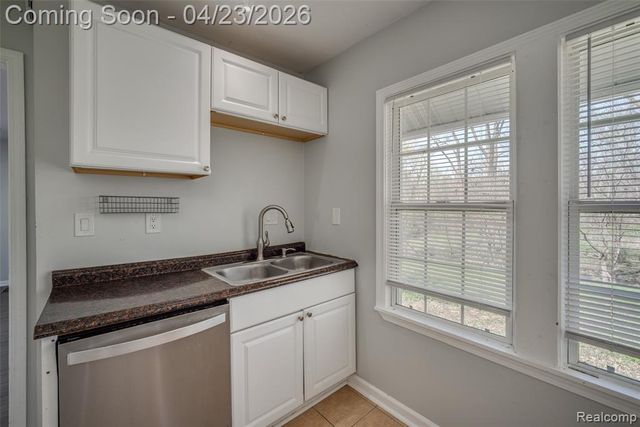 39936 Warren Road, Canton, MI 48187