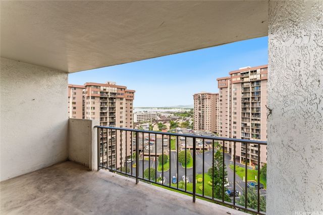 98-500 Koauka Loop 15K, Aiea, HI 96701