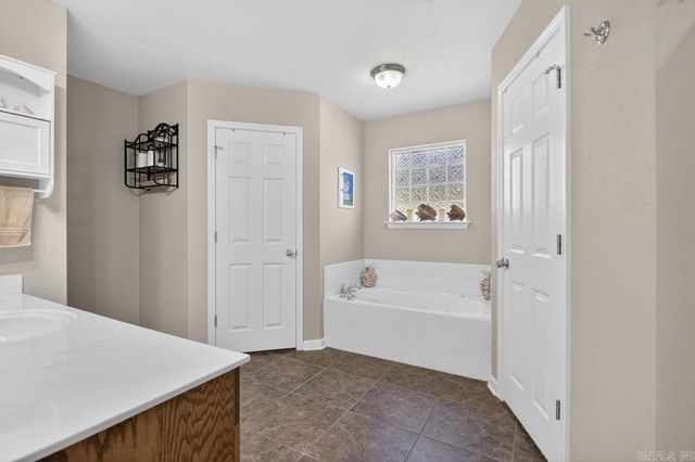 7586 Mars Hill Road, Bauxite, AR 72065