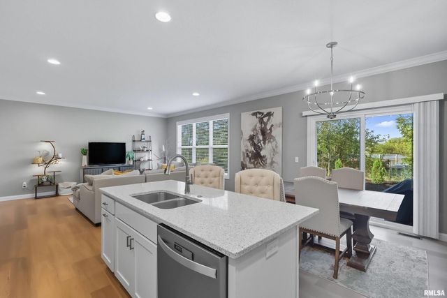 3970 ORCHARD Drive, Bettendorf, IA 52722