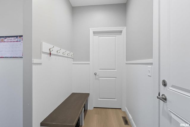 3970 ORCHARD Drive, Bettendorf, IA 52722