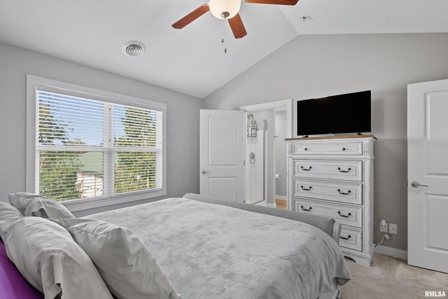 3970 ORCHARD Drive, Bettendorf, IA 52722