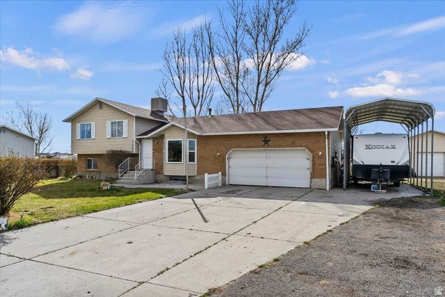 5035 S 6150 W, Hooper, UT 84315