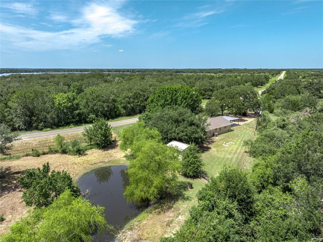 1603 W Fm 2237, Muldoon, TX 78949