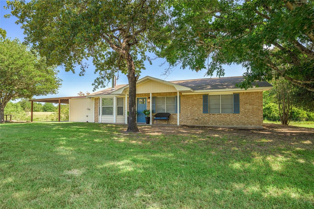 1603 W Fm 2237, Muldoon, TX 78949