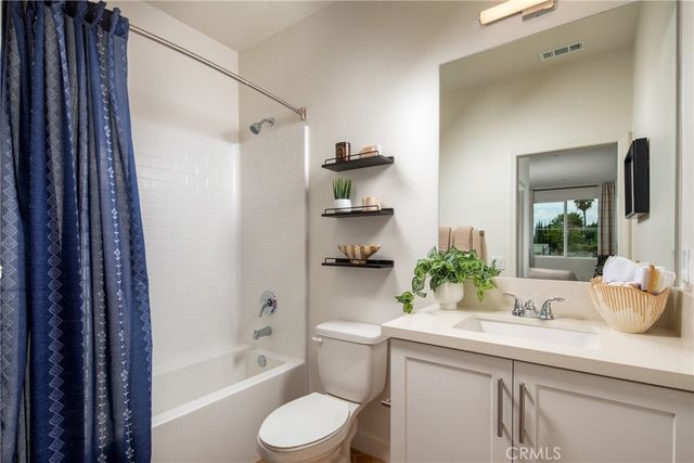 248 W Citrus Row, La Habra, CA 90633