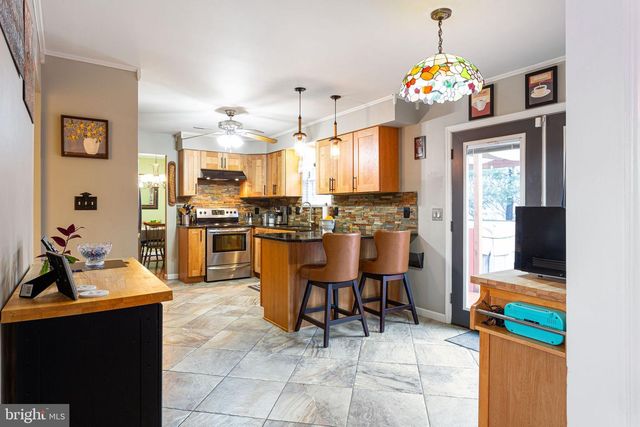 208 W HANSOME WAY, Bear, DE 19701