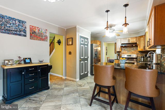 208 W HANSOME WAY, Bear, DE 19701