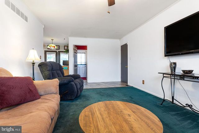 208 W HANSOME WAY, Bear, DE 19701