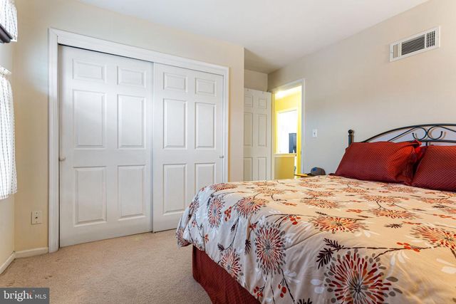 208 W HANSOME WAY, Bear, DE 19701