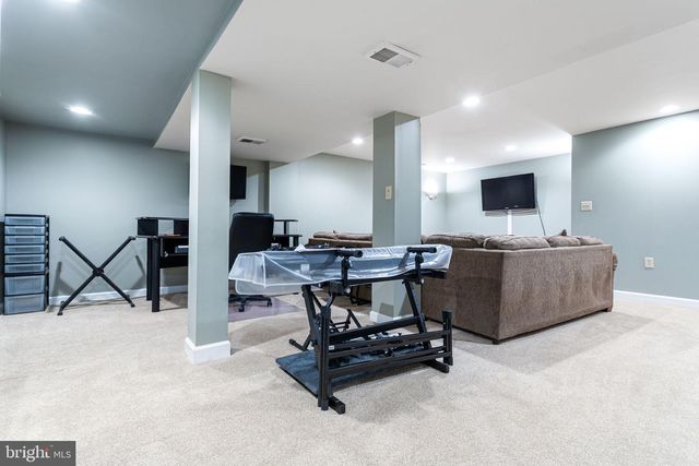 208 W HANSOME WAY, Bear, DE 19701