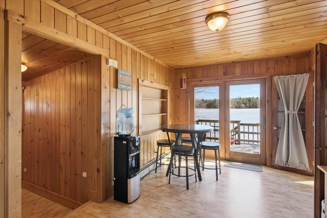 42 North Shore Road, Sandown, NH 03873