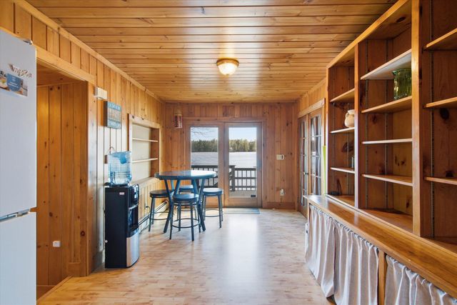 42 North Shore Road, Sandown, NH 03873