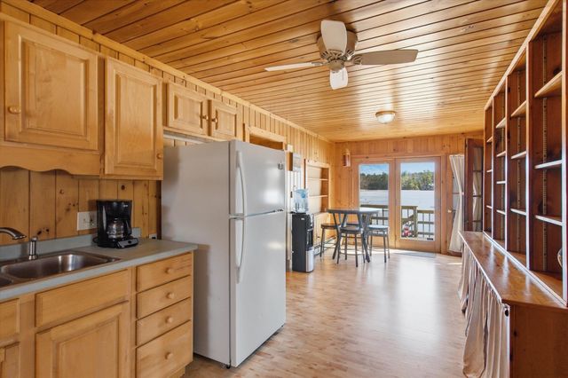 42 North Shore Road, Sandown, NH 03873