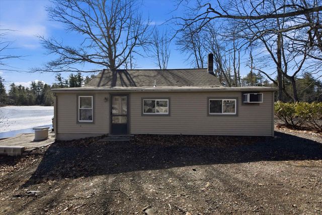 42 North Shore Road, Sandown, NH 03873