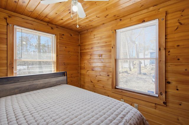 42 North Shore Road, Sandown, NH 03873