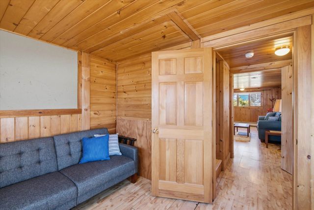 42 North Shore Road, Sandown, NH 03873