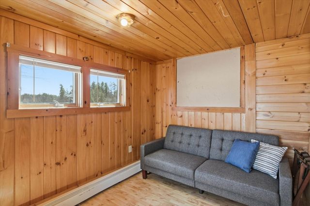 42 North Shore Road, Sandown, NH 03873