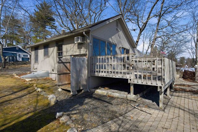 42 North Shore Road, Sandown, NH 03873